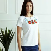 Жіноча вишита футболка Барвиста А-15